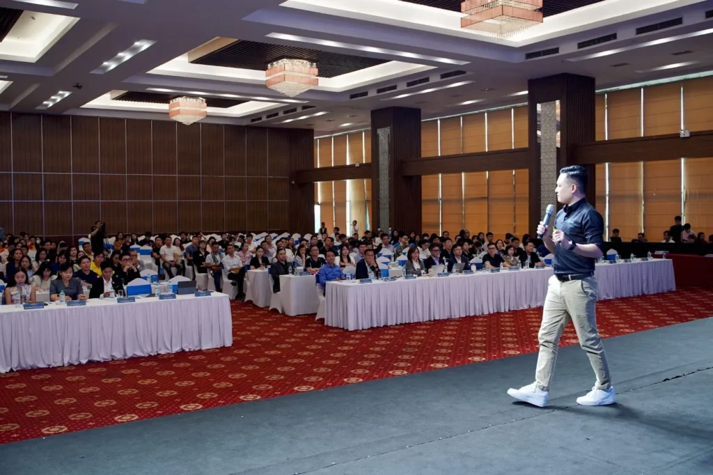 Chia sẻ về bí quyết tăng trưởng doanh nghiệp bền vững tại E-Commerce Day 2024