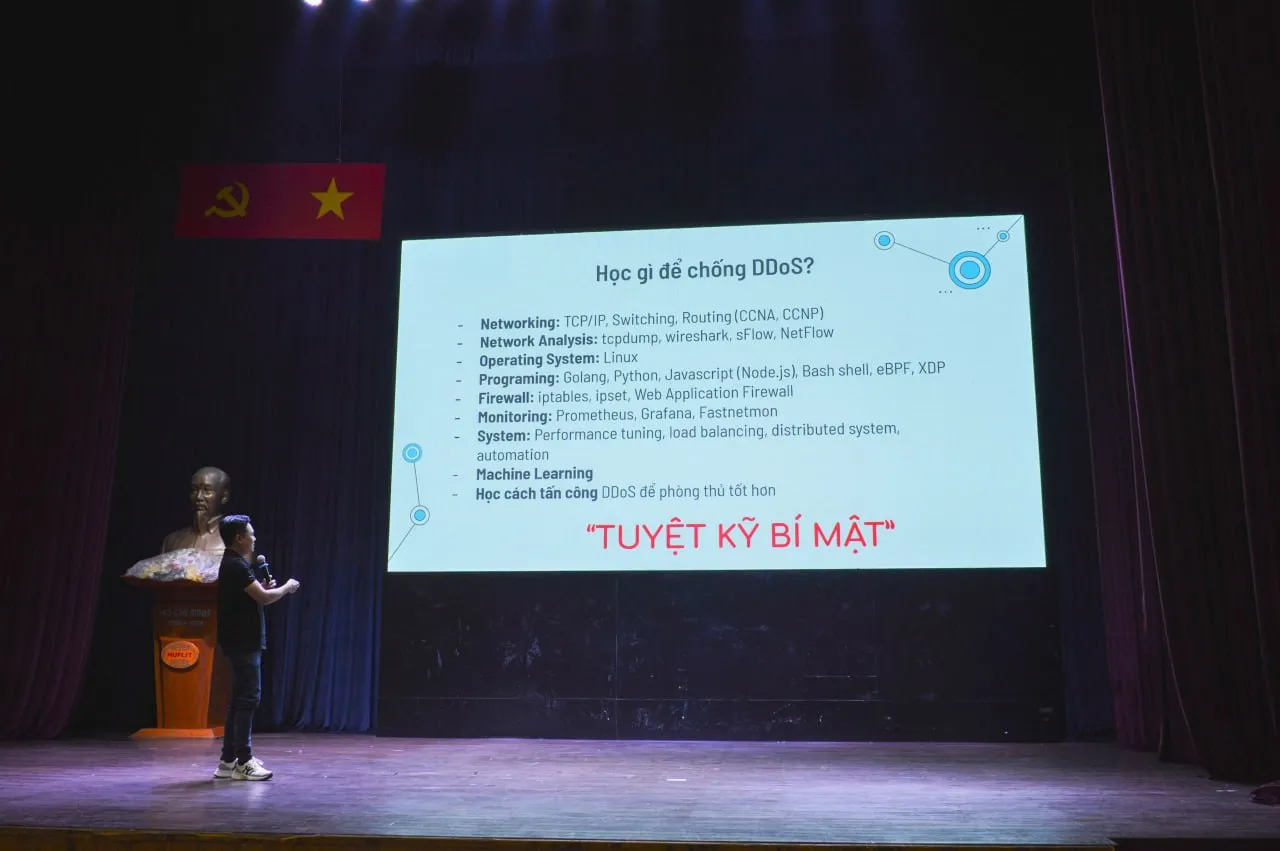 Diễn giả tại Hội thảo "Chuyện nghề bảo mật - Hiểu đúng, trúng insight" tại HUFLIT