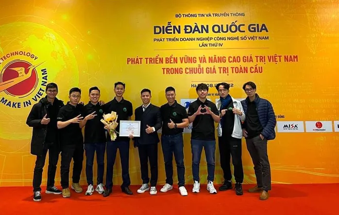Tự hào cùng Nhóm Chống Lừa Đảo nhận giải thưởng "Make in Việt Nam"