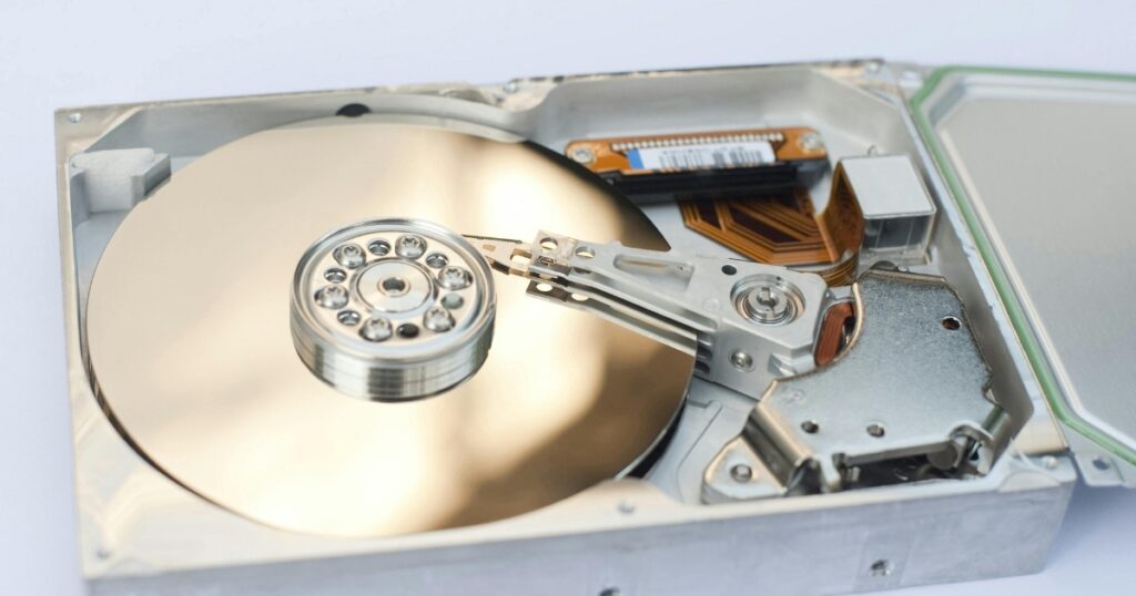 Ổ cứng HDD SATA sử dụng chuẩn kết nối SATA (Nguồn: Internet)