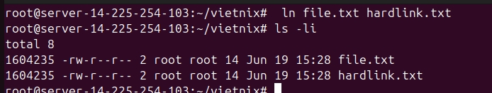 Inode của file.txt và hardlink.txt sẽ giống nhau.