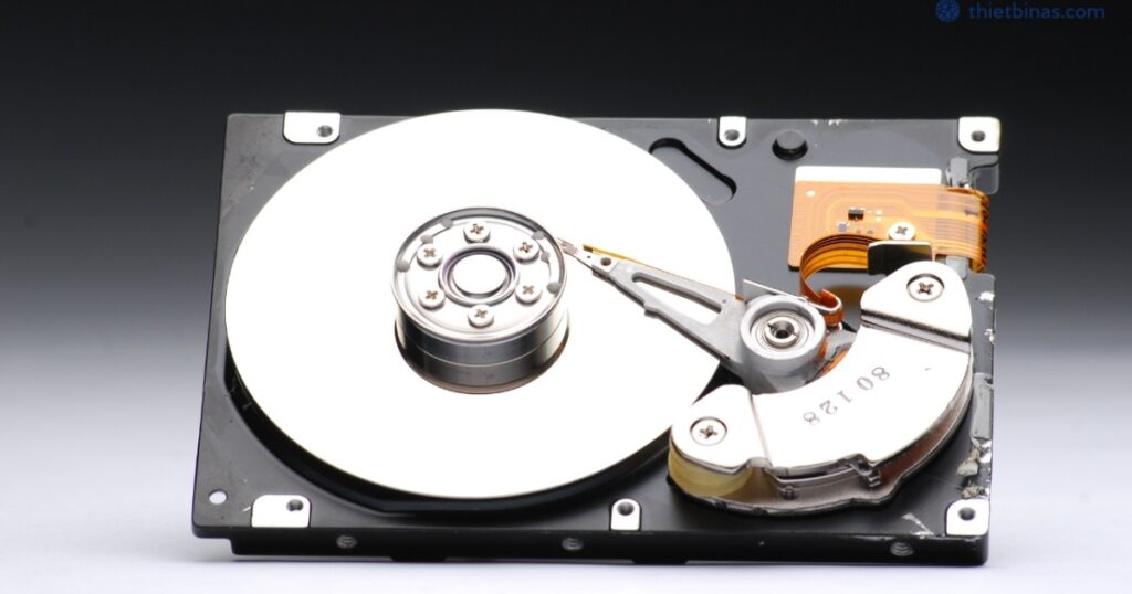 Bạn cần kiểm tra lỗi vật lý trên phần cứng cũ (Nguồn: Internet)